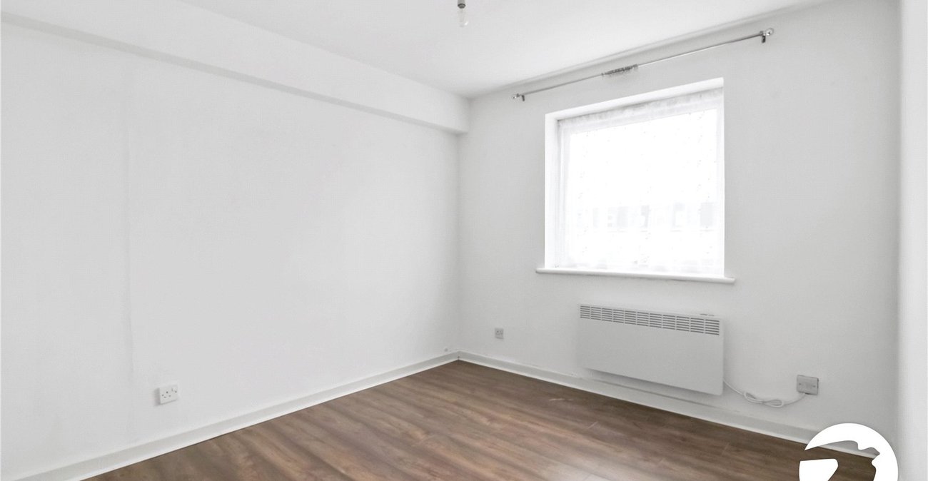 2 bedroom property to rent in London | Robinson Jackson