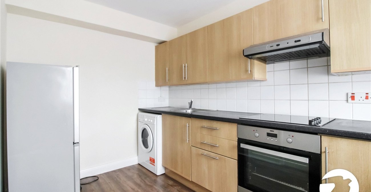 2 bedroom property to rent in London | Robinson Jackson