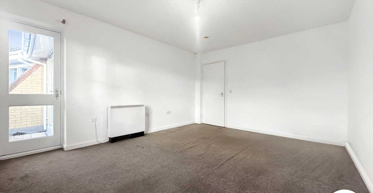 2 bedroom property to rent in London | 
