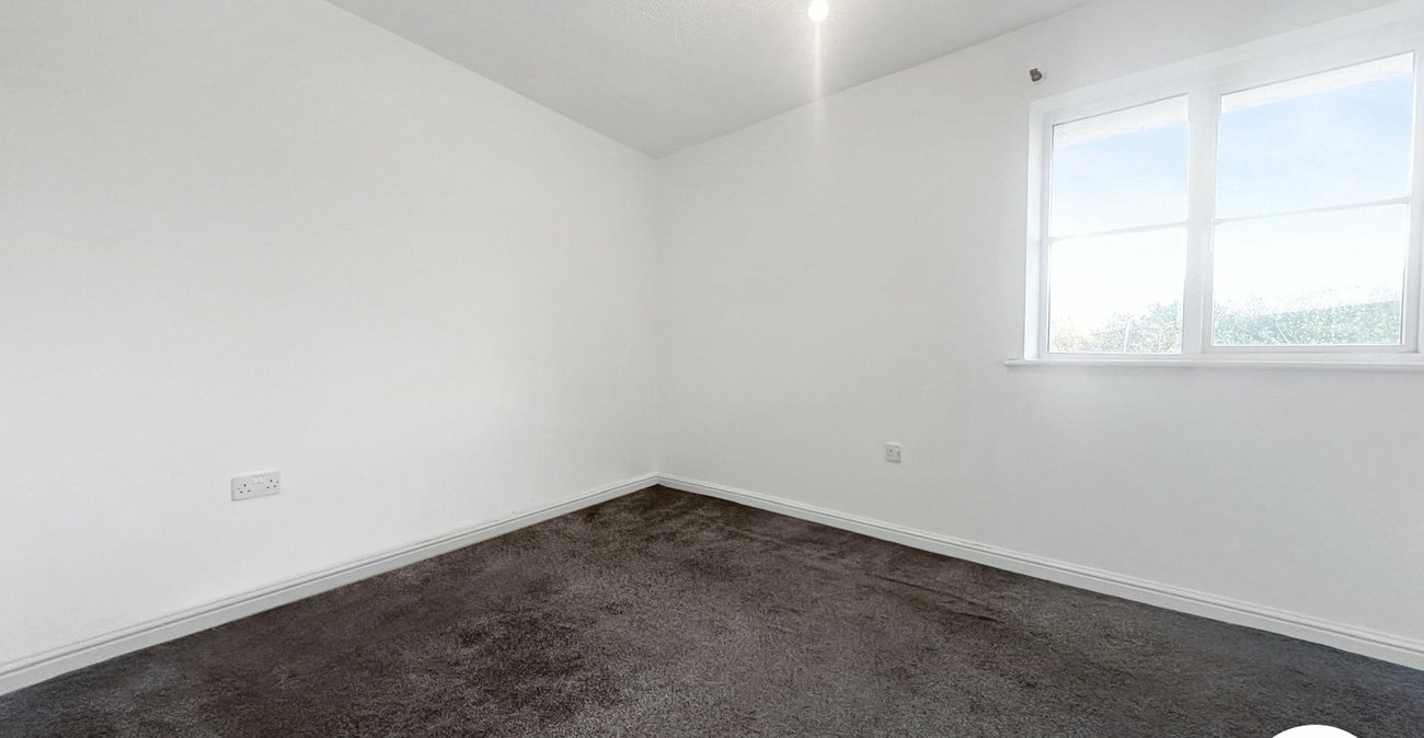 2 bedroom property to rent in London | 