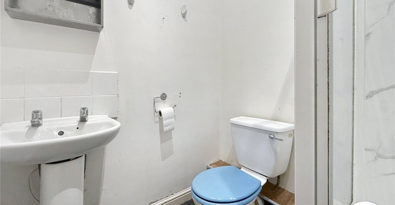 property to rent in London | Robinson Jackson