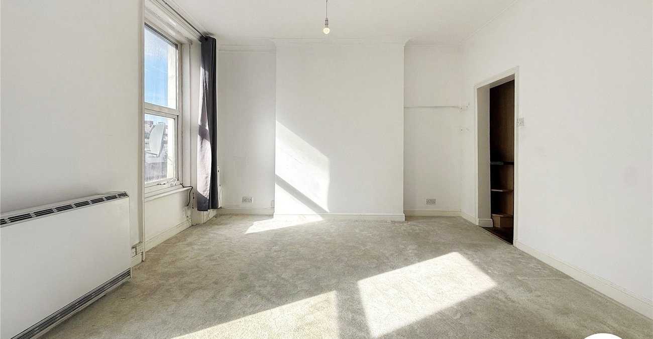 property to rent in London | Robinson Jackson