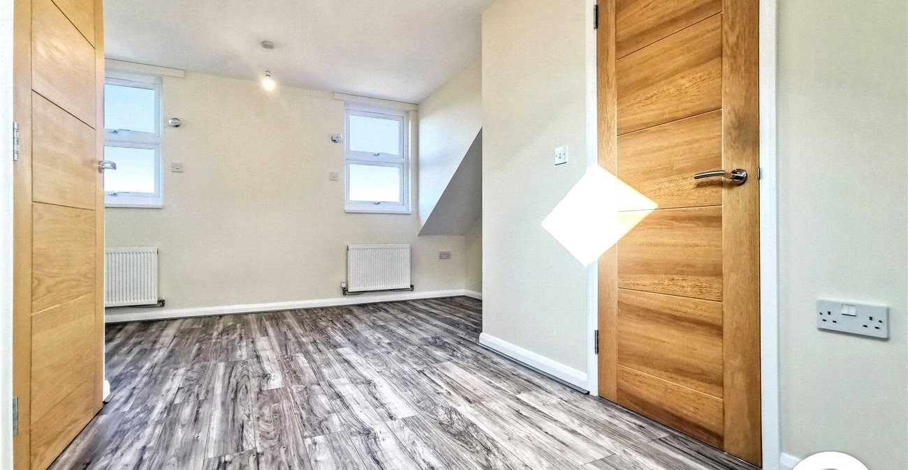 3 bedroom house to rent in London | 