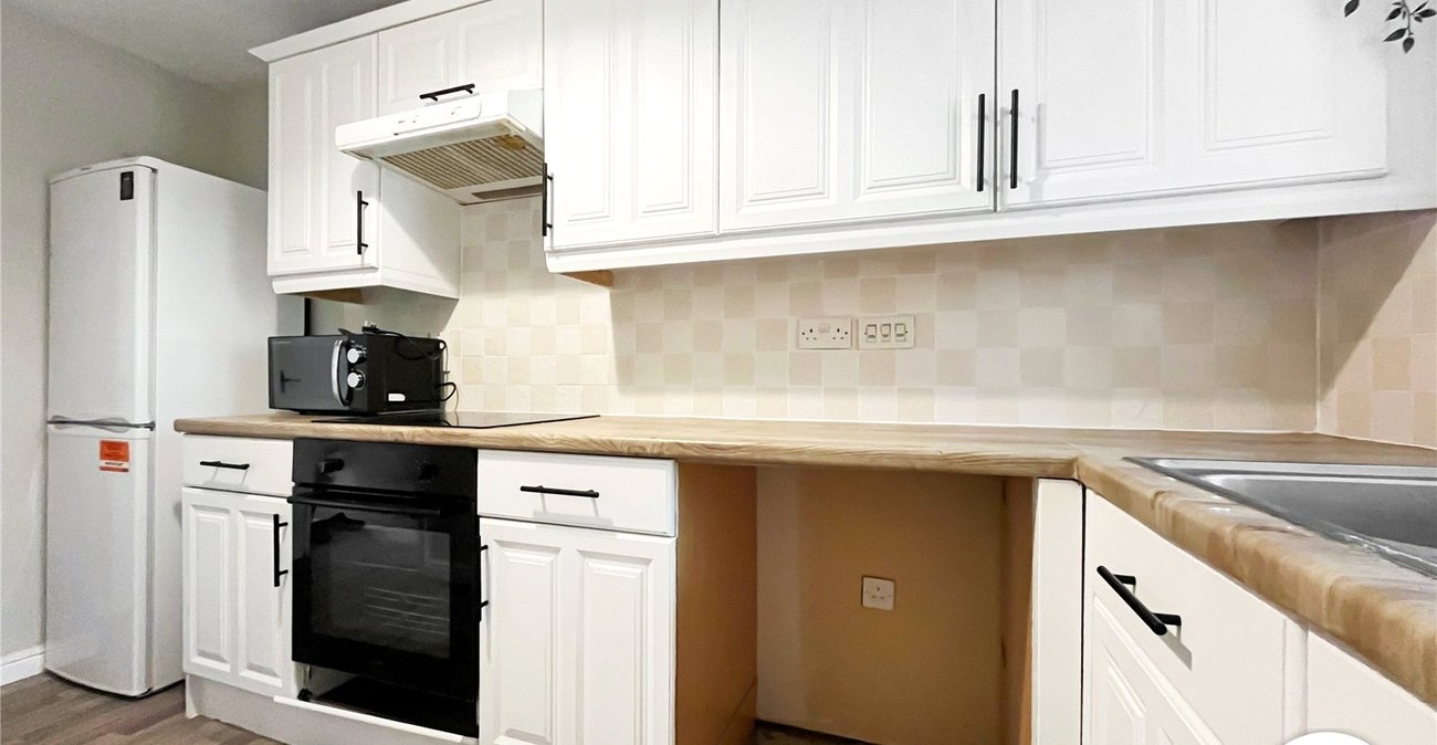 2 bedroom property to rent in Chatham | Robinson Michael & Jackson