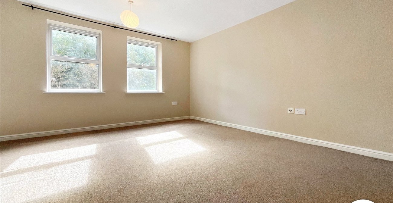 2 bedroom property to rent in Chatham | Robinson Michael & Jackson