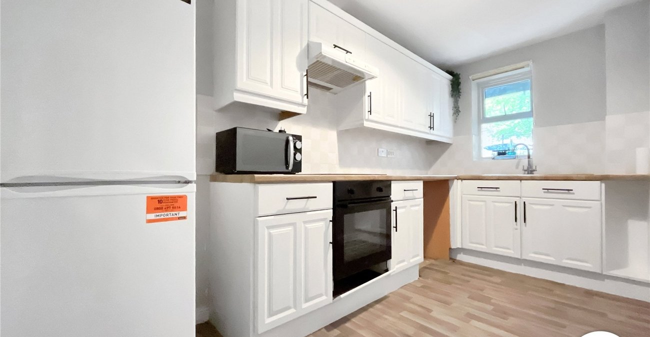 2 bedroom property to rent in Chatham | Robinson Michael & Jackson