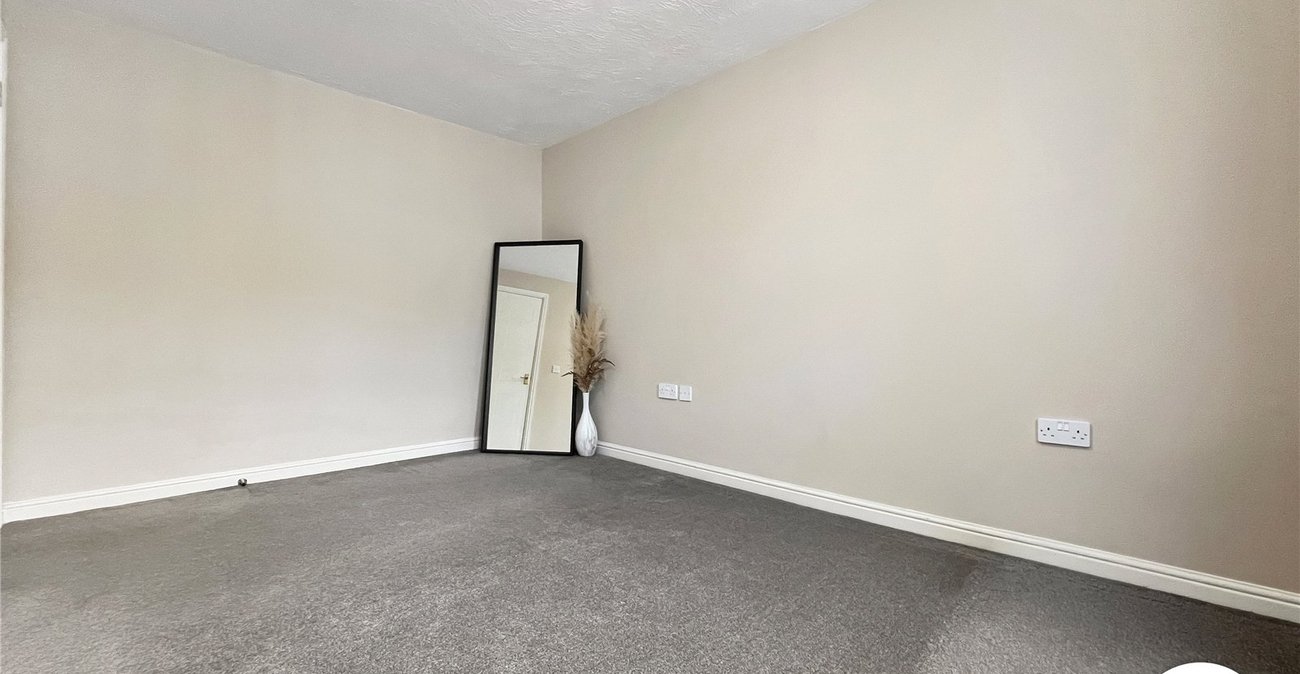 2 bedroom property to rent in Chatham | Robinson Michael & Jackson