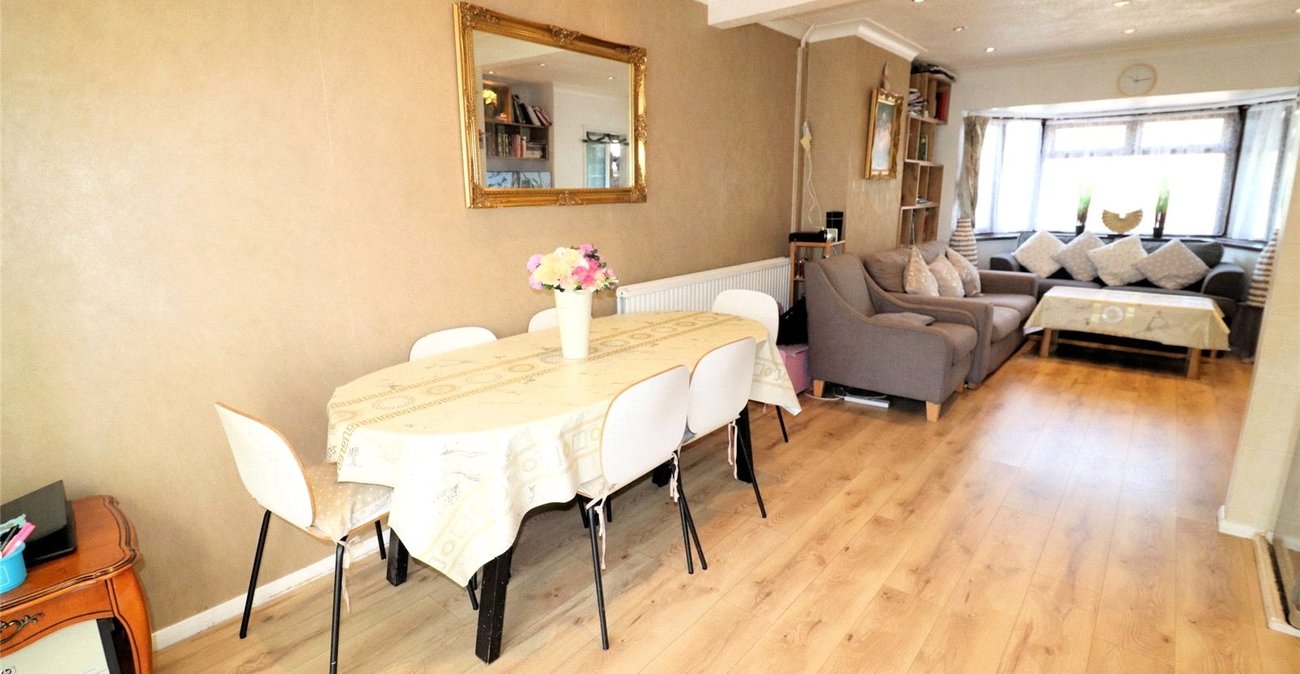 3 bedroom house to rent in Erith | Robinson Jackson