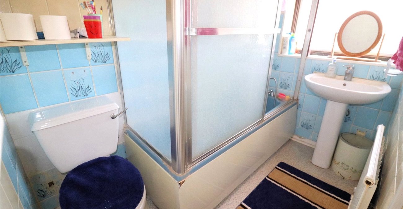 3 bedroom house to rent in Erith | Robinson Jackson