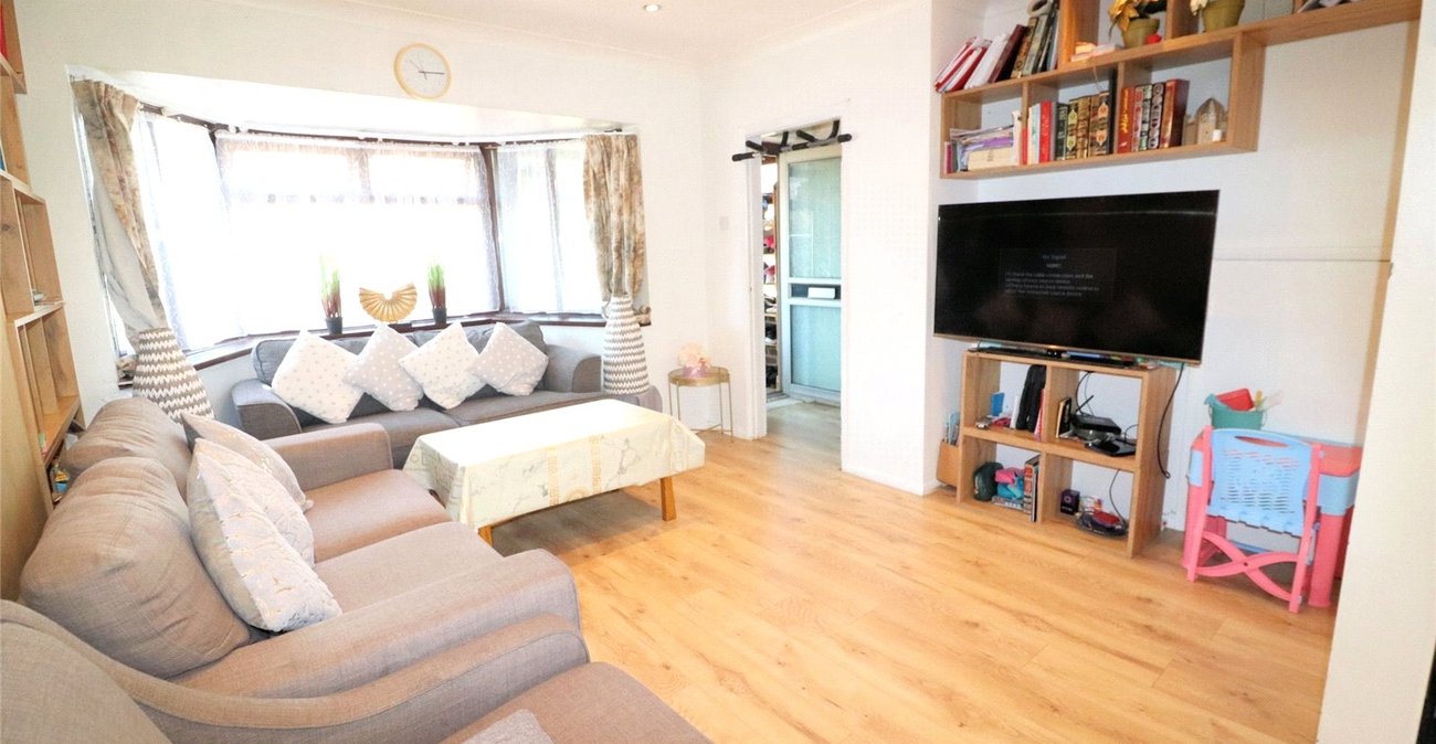 3 bedroom house to rent in Erith | Robinson Jackson