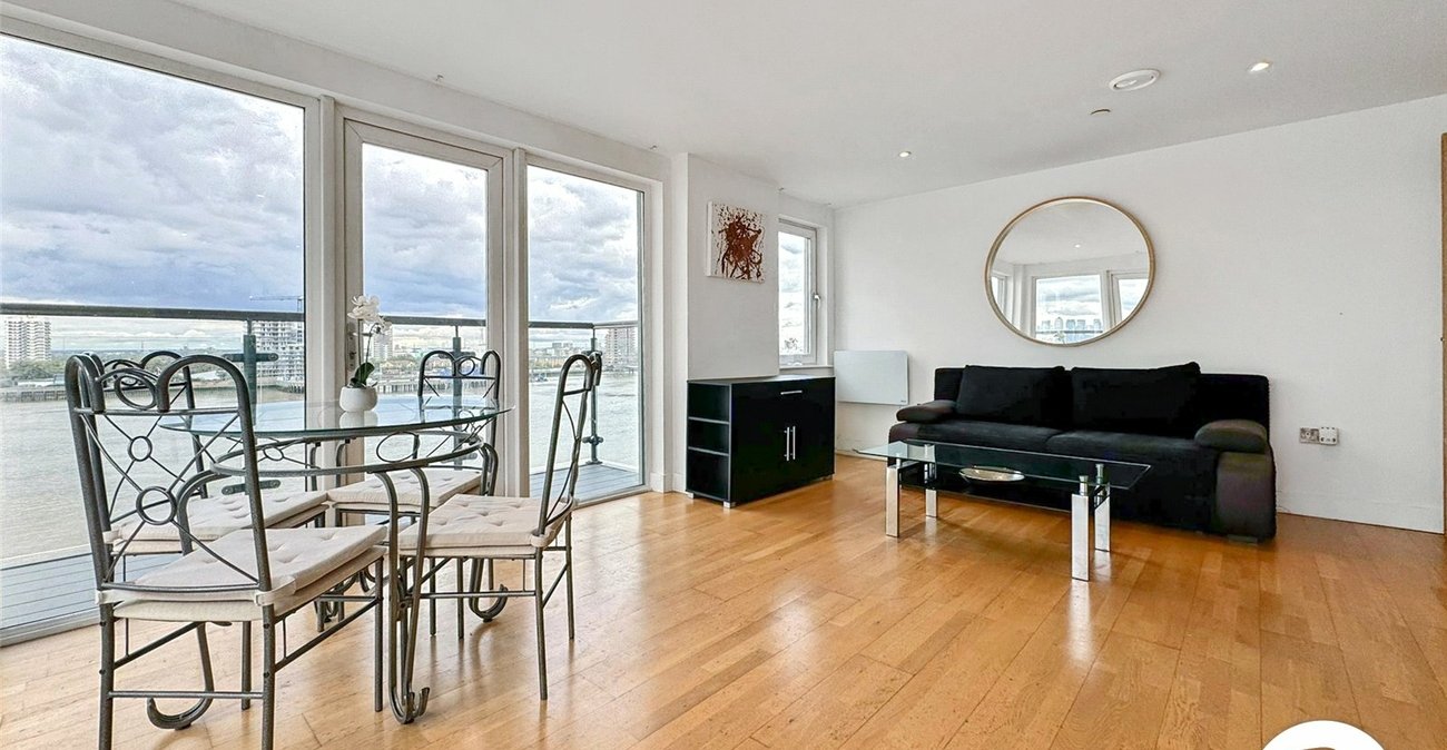 2 bedroom property to rent in London | 