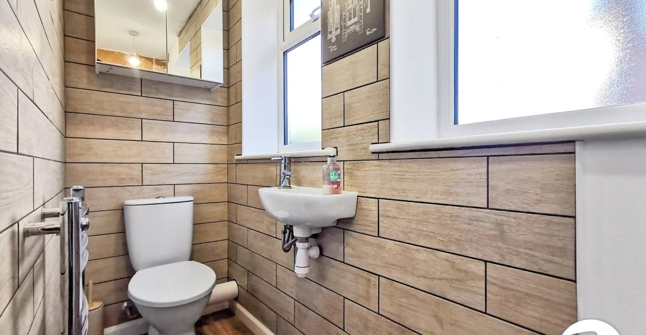 3 bedroom house to rent in Orpington | Robinson Jackson