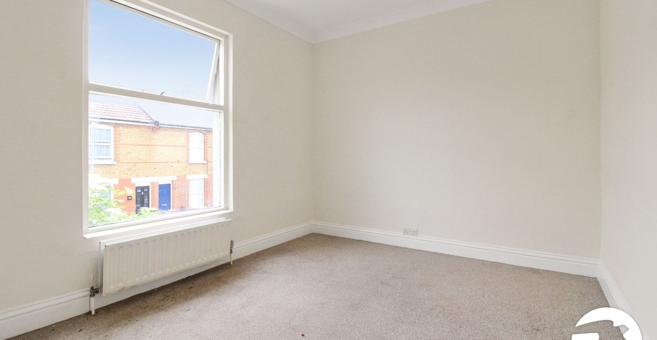 2 bedroom house to rent in Gravesend | Robinson Michael & Jackson