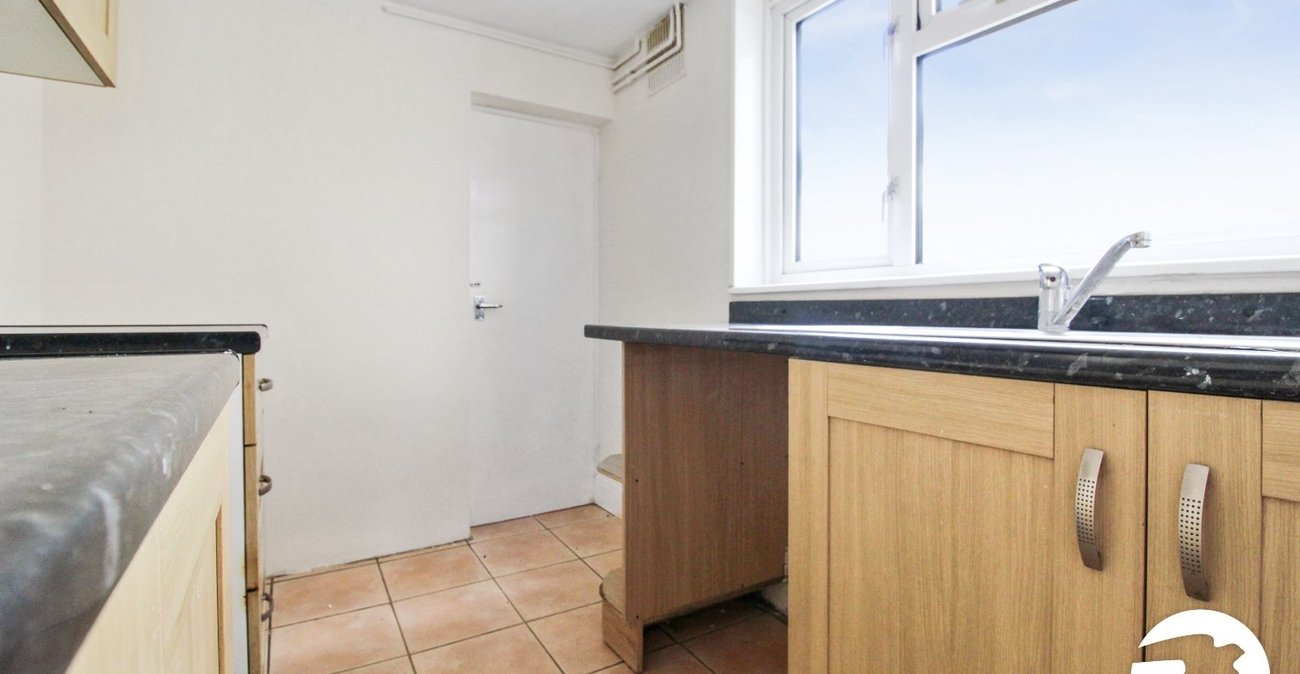 2 bedroom house to rent in Gravesend | Robinson Michael & Jackson