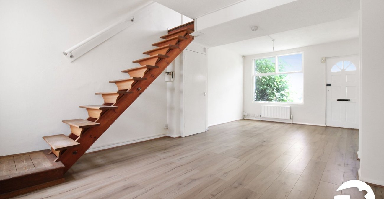 2 bedroom house to rent in Gravesend | Robinson Michael & Jackson