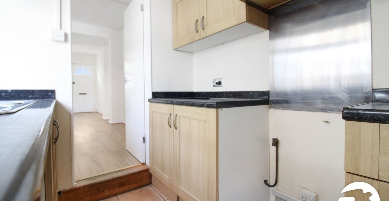 2 bedroom house to rent in Gravesend | Robinson Michael & Jackson
