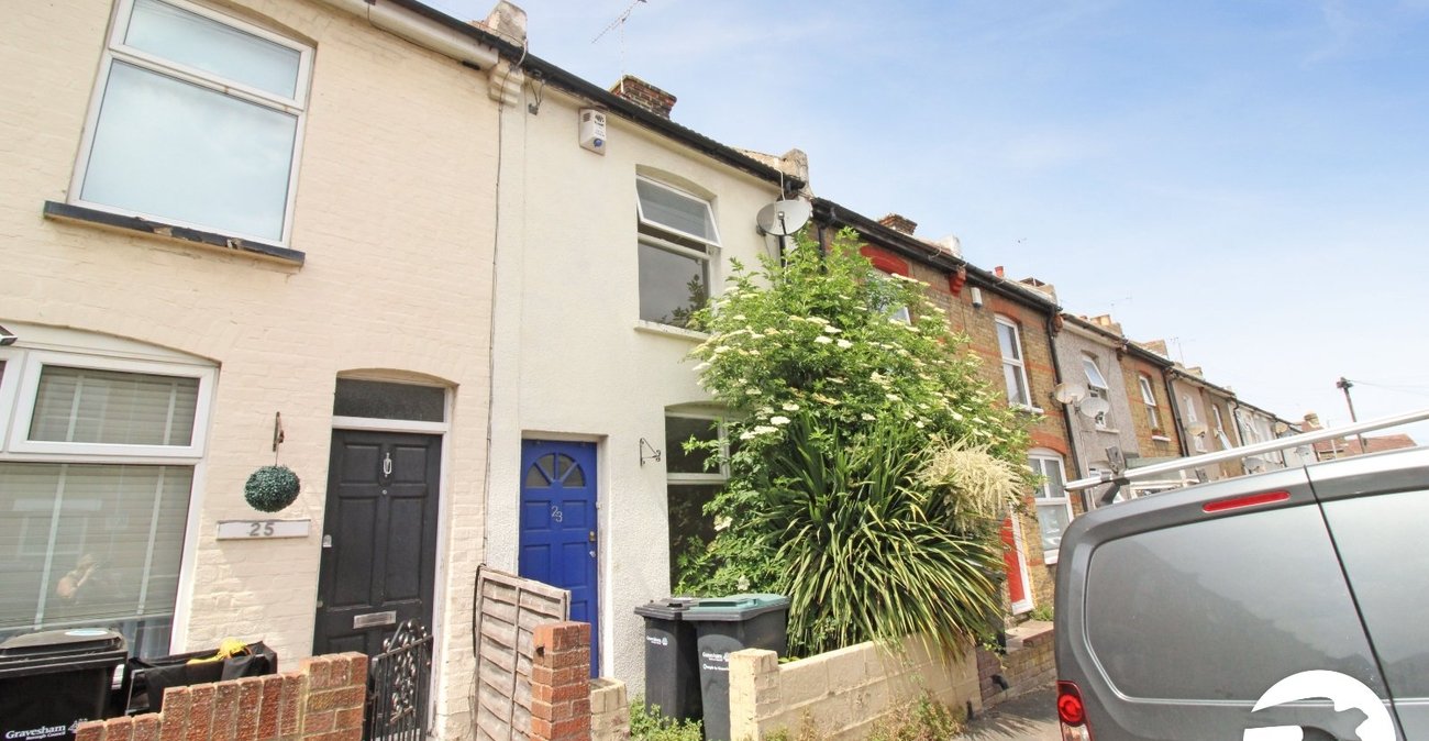 2 bedroom house to rent in Gravesend | Robinson Michael & Jackson