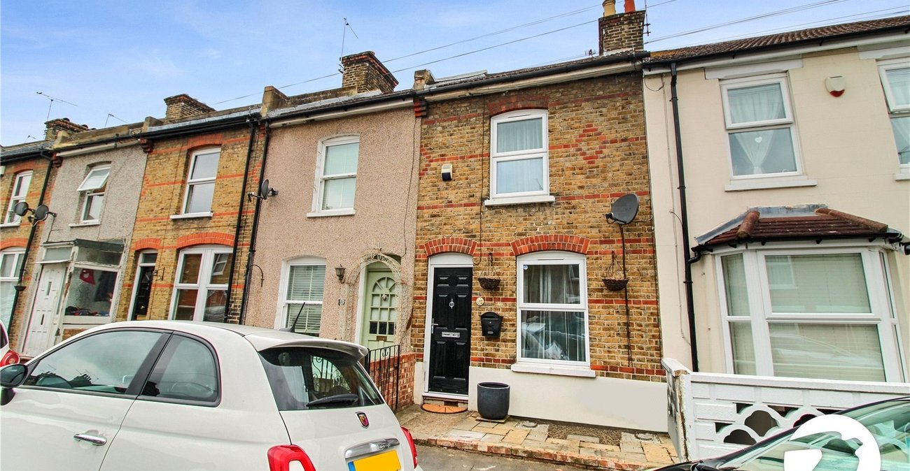 2 bedroom house to rent in Gravesend | Robinson Michael & Jackson