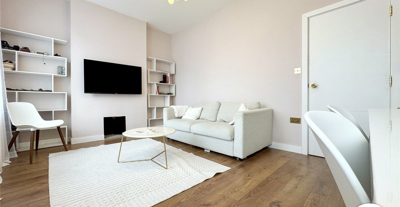 1 bedroom property to rent in London | Robinson Jackson