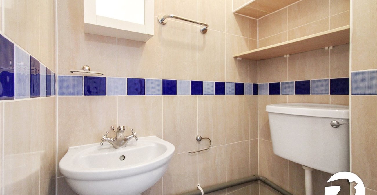 3 bedroom house to rent in Catford | Robinson Jackson