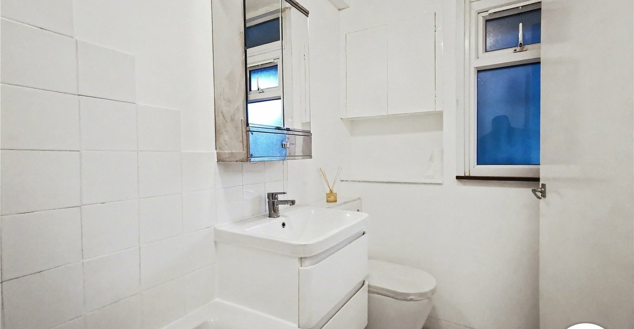 1 bedroom property to rent in London | Robinson Jackson