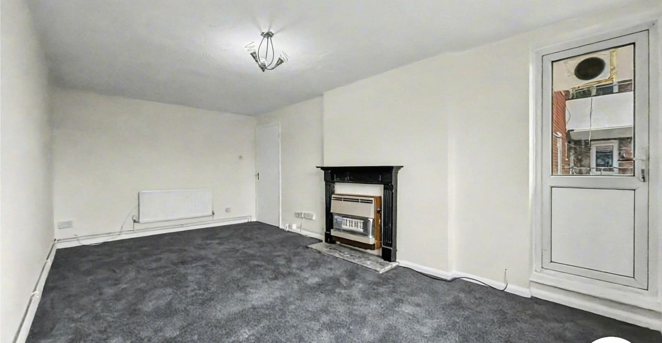 2 bedroom property to rent in Gillingham | Robinson Michael & Jackson