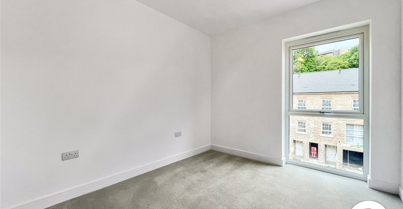 2 bedroom property to rent in Maidstone | Robinson Michael & Jackson