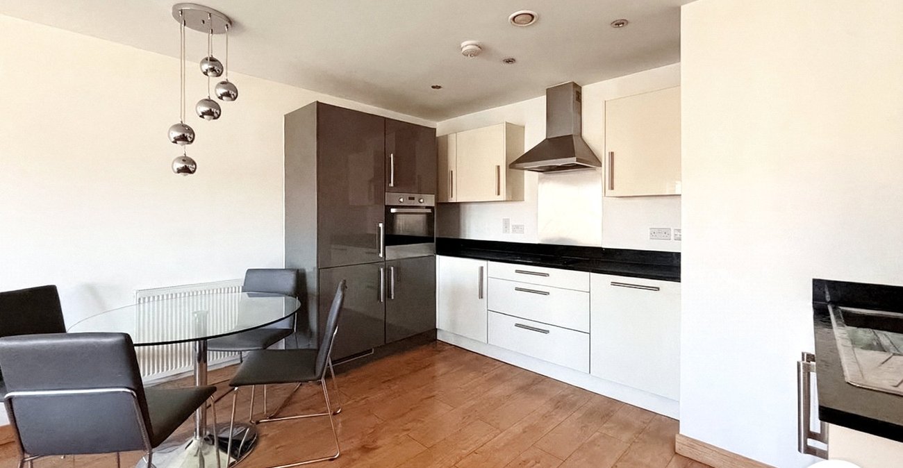 2 bedroom property to rent in Dartford | Robinson Jackson