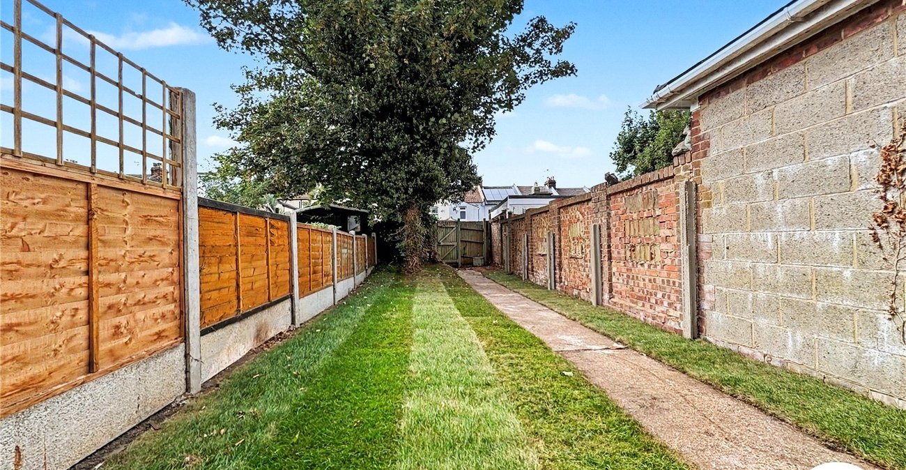 3 bedroom house to rent in Gillingham | Robinson Michael & Jackson