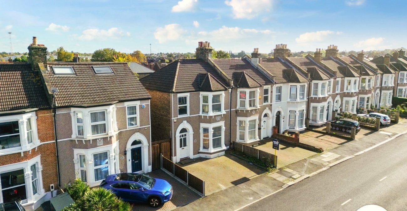 3 bedroom house to rent in Catford | Robinson Jackson