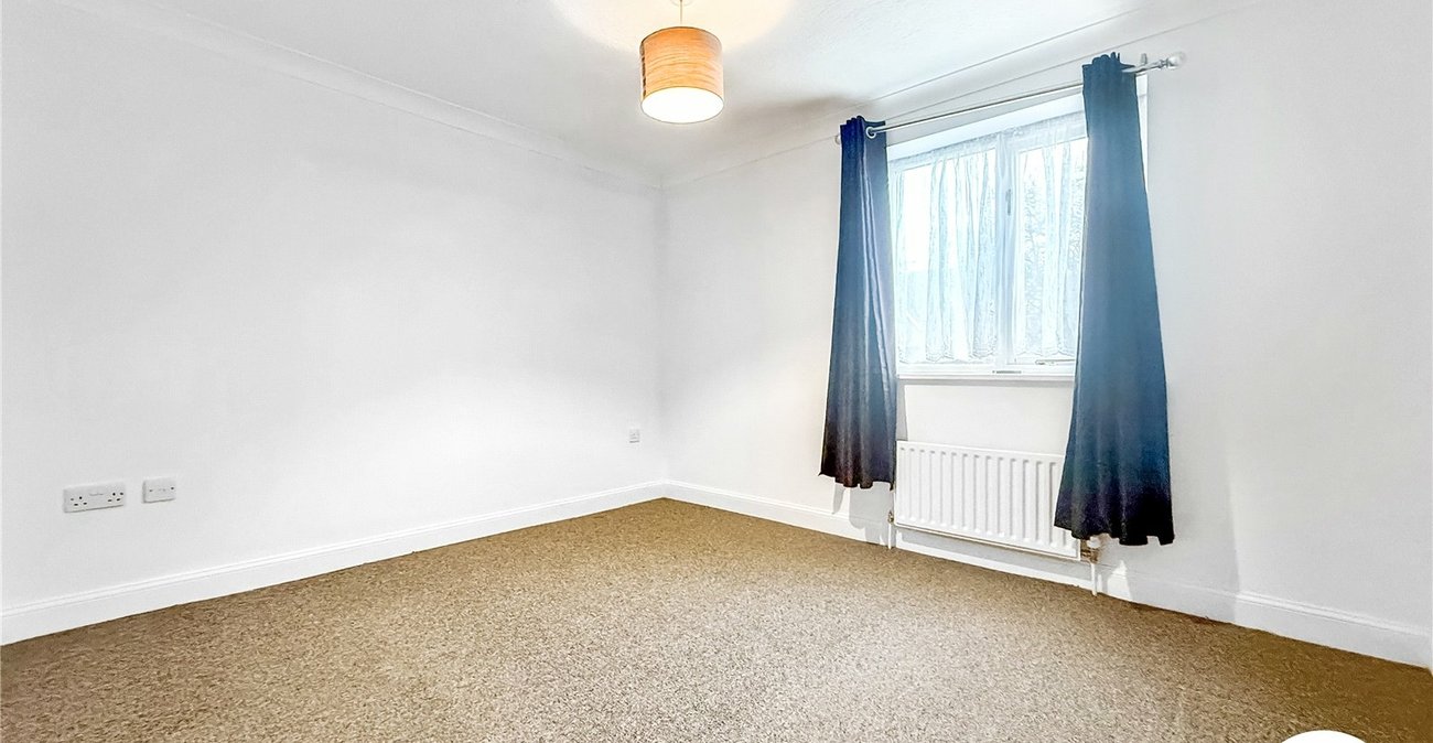 2 bedroom property to rent in Iwade | Robinson Michael & Jackson