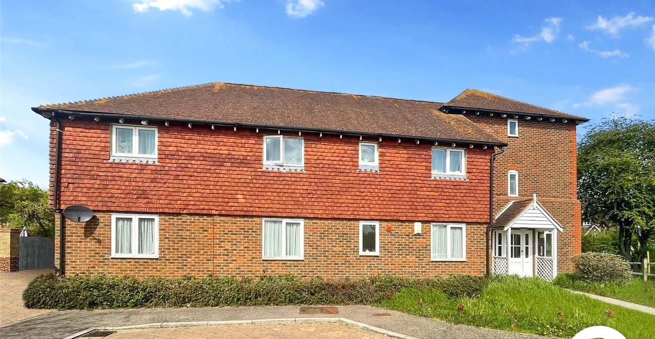 2 bedroom property to rent in Iwade | Robinson Michael & Jackson