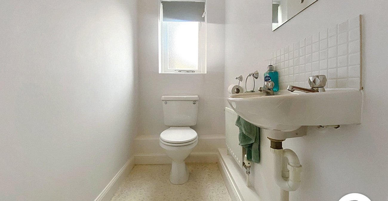 2 bedroom property to rent in Iwade | Robinson Michael & Jackson