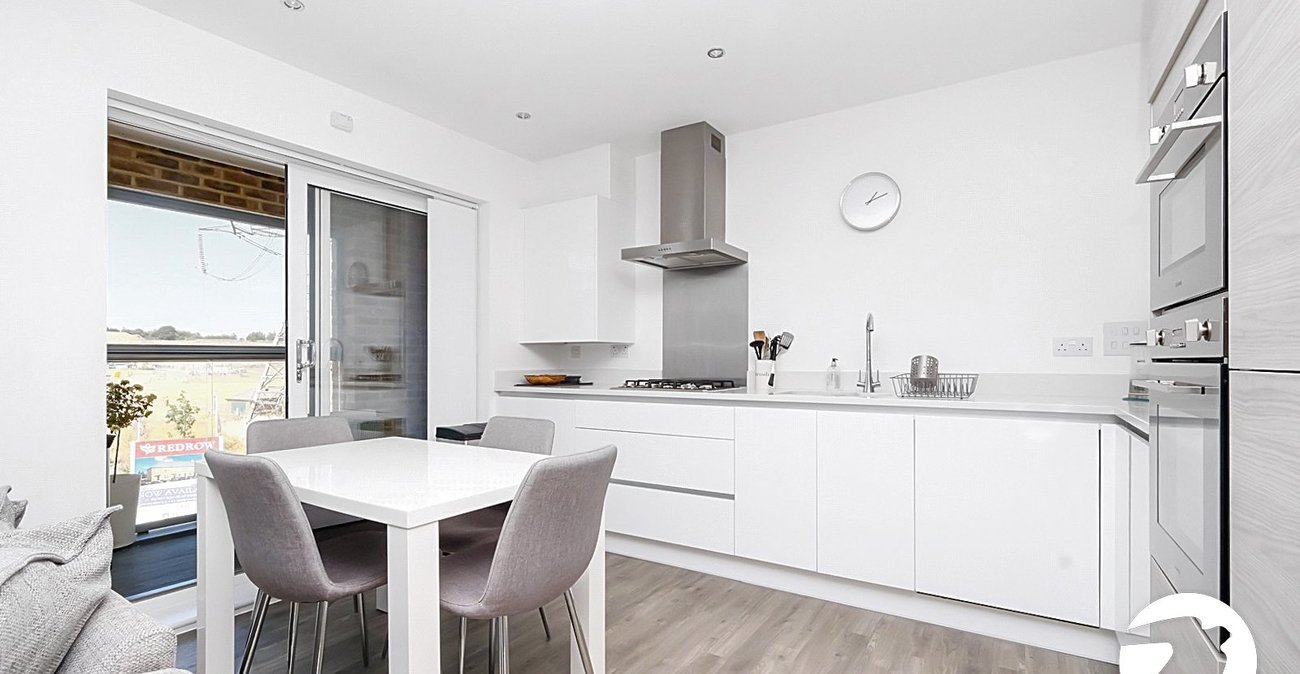 2 bedroom property to rent in Weldon | Robinson Michael & Jackson