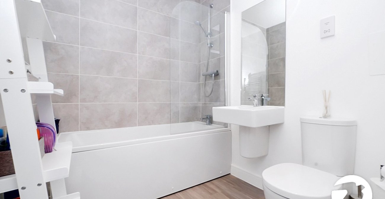 2 bedroom property to rent in Weldon | Robinson Michael & Jackson