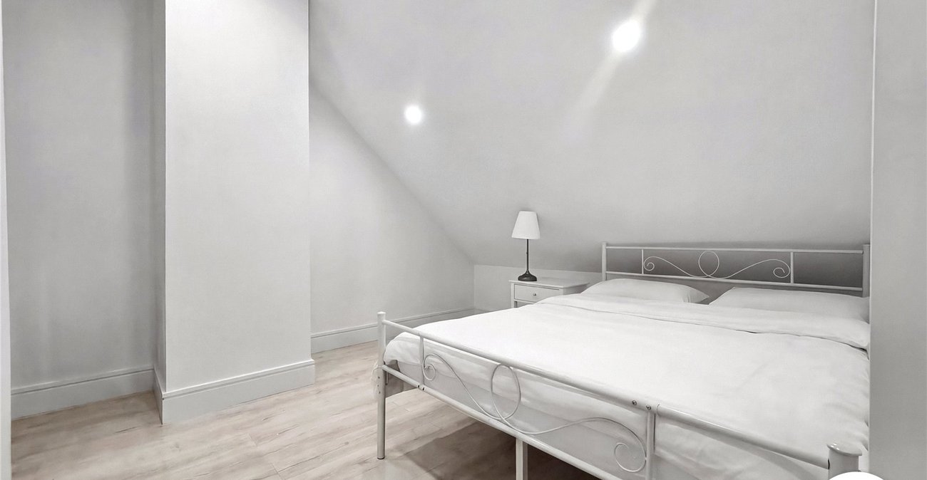 1 bedroom property to rent in London | Robinson Jackson