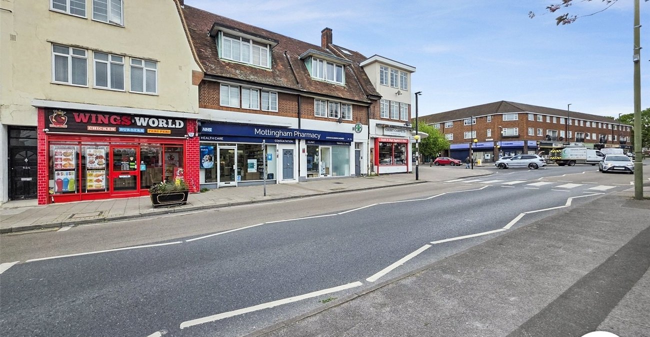 2 bedroom property to rent in London | Robinson Jackson