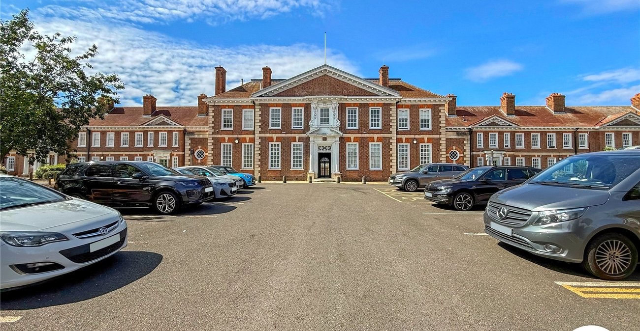 2 bedroom property to rent in London | Robinson Jackson