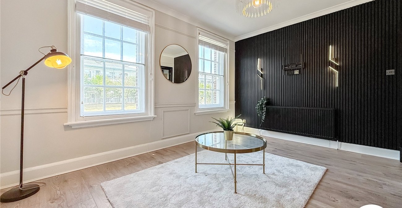 2 bedroom property to rent in London | Robinson Jackson