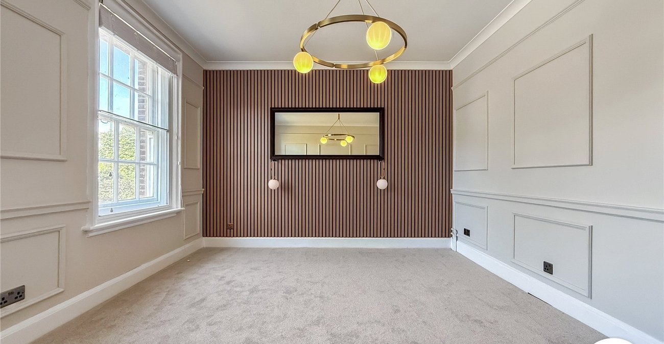 2 bedroom property to rent in London | Robinson Jackson