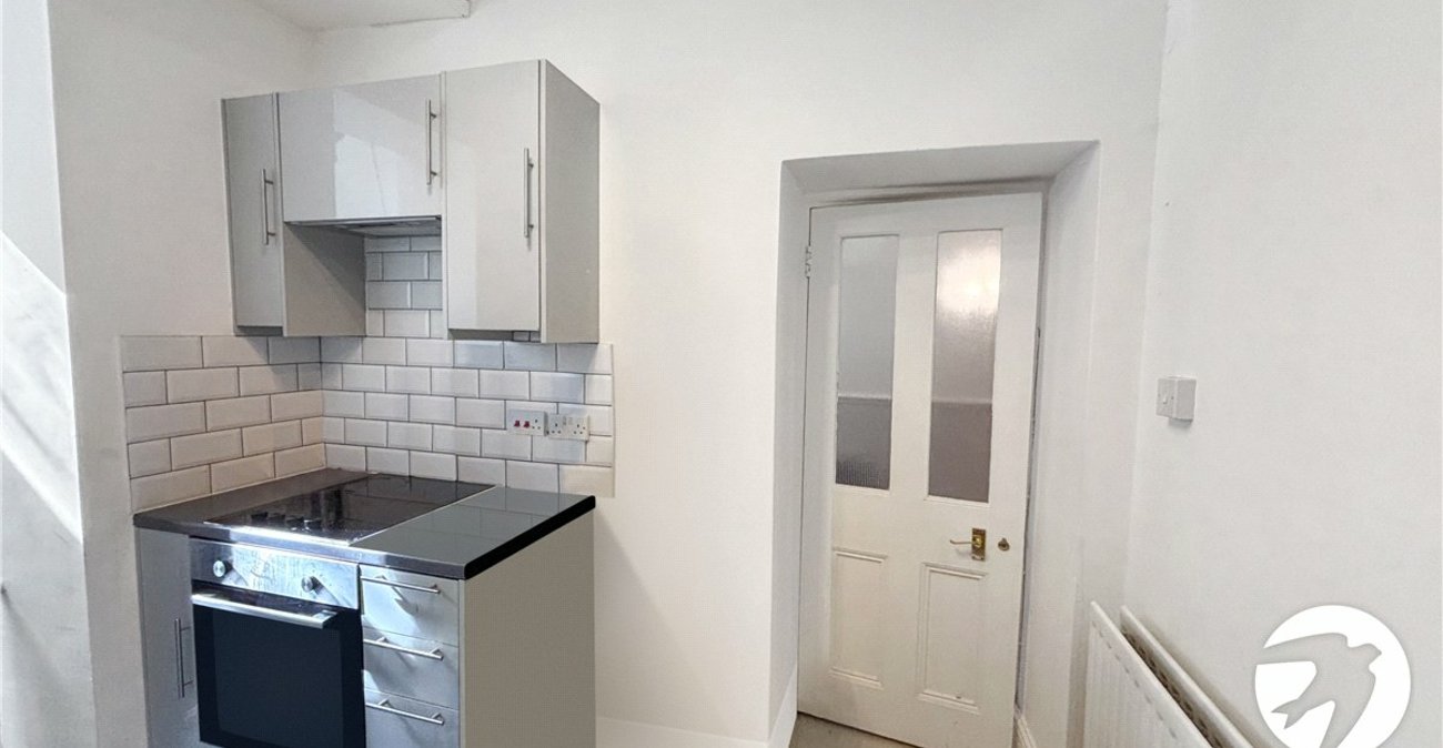 4 bedroom property to rent in Sevenoaks | Robinson Jackson