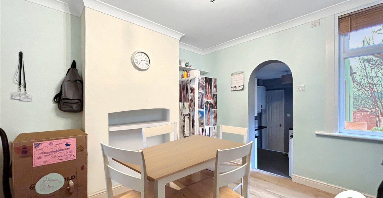 2 bedroom house to rent in Dartford | Robinson Jackson
