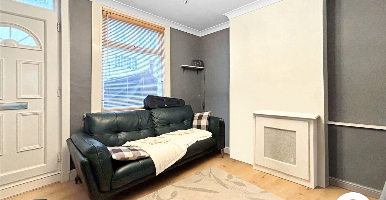 2 bedroom house to rent in Dartford | Robinson Jackson