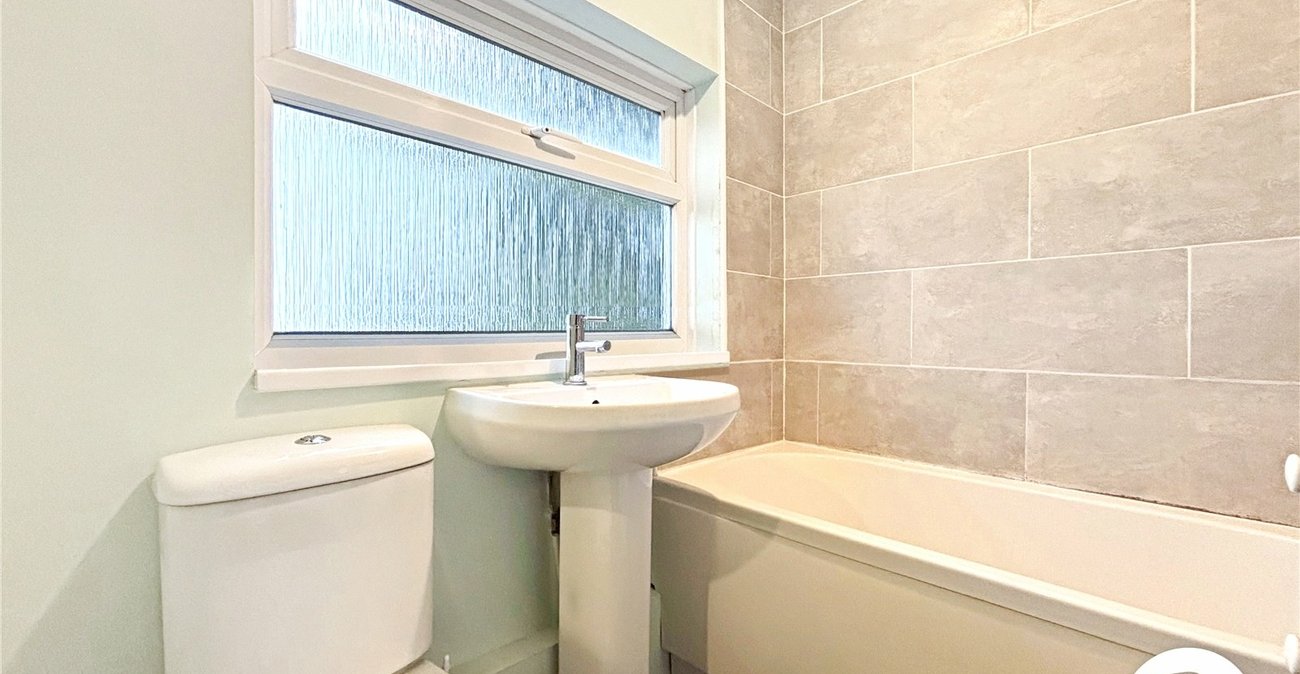 2 bedroom house to rent in Dartford | Robinson Jackson