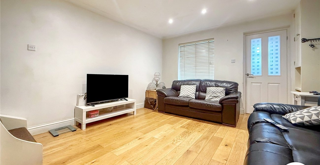 4 bedroom house to rent in Downswood | Robinson Michael & Jackson