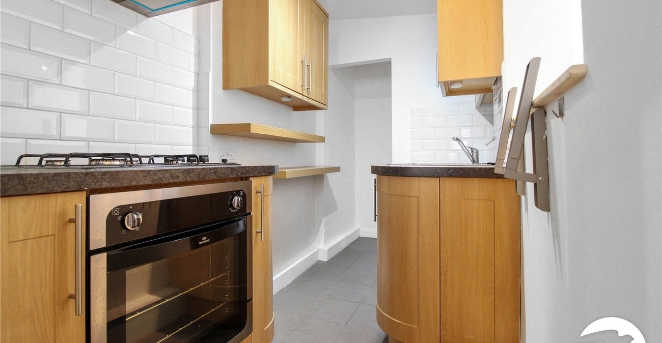 2 bedroom house to rent in Northfleet | Robinson Michael & Jackson