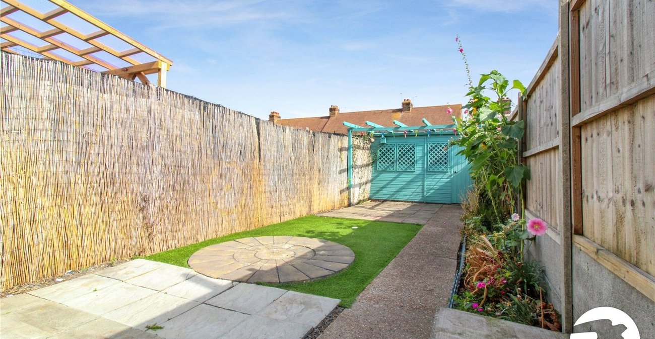 2 bedroom house to rent in Northfleet | Robinson Michael & Jackson