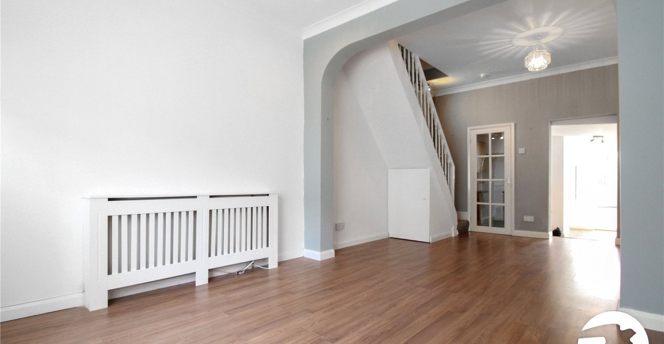 2 bedroom house to rent in Northfleet | Robinson Michael & Jackson