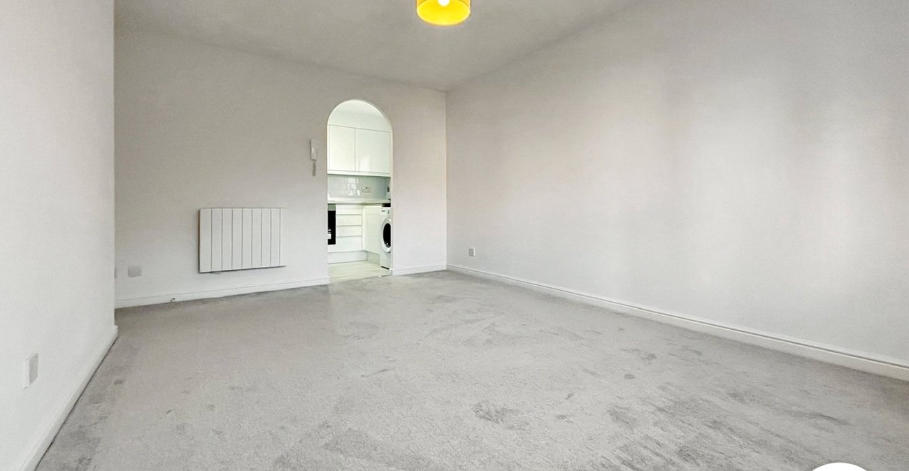 1 bedroom property to rent in Erith | Robinson Jackson
