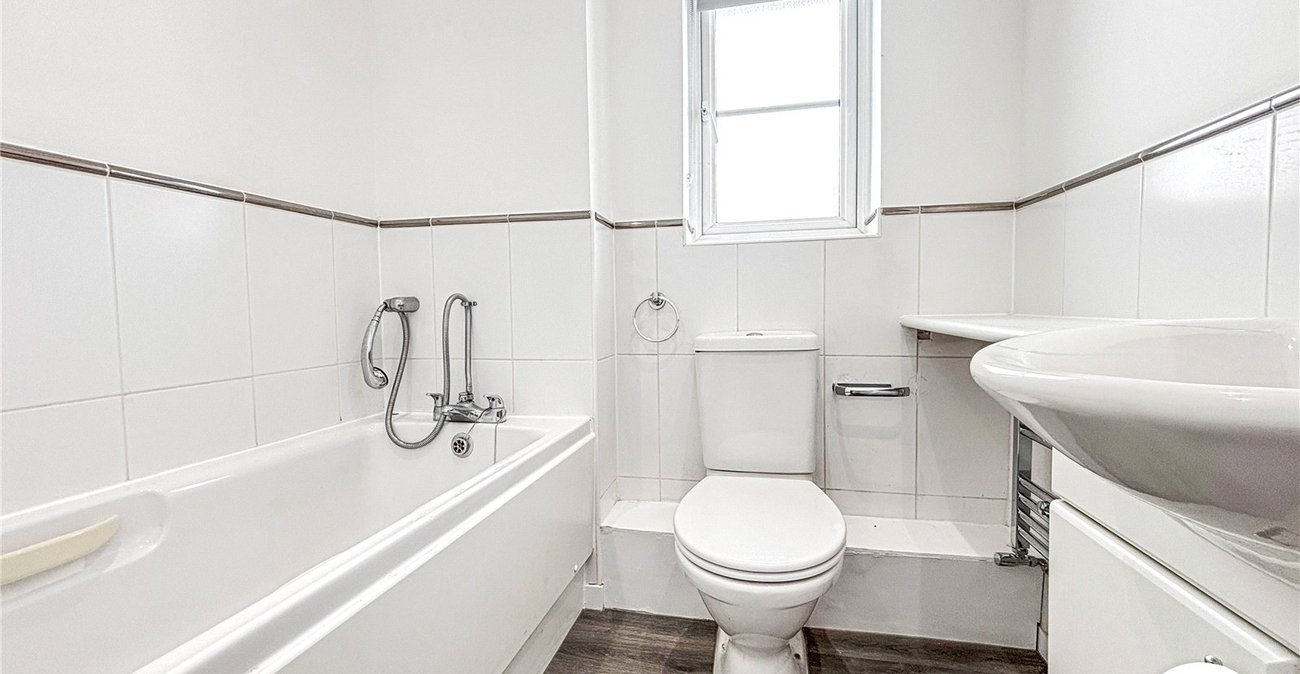 4 bedroom property to rent in Larkfield | Robinson Michael & Jackson